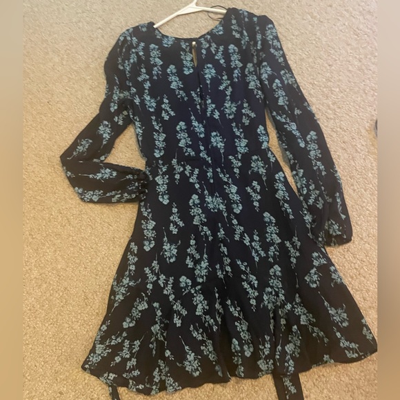 Blue floral Francesca’s dress, size large - Picture 3 of 5